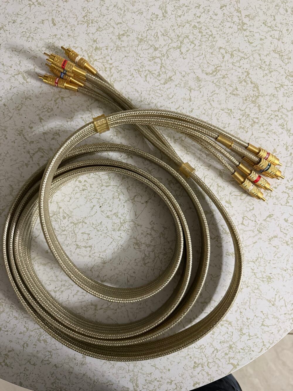 10 Ft 5 RCA Component Video & Stereo Audio Cable Gold Plated Braided HDTV DVD